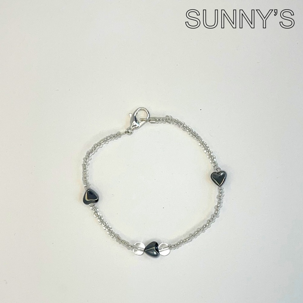 Sunny’s- Stunning Silver Hearts Bracelet